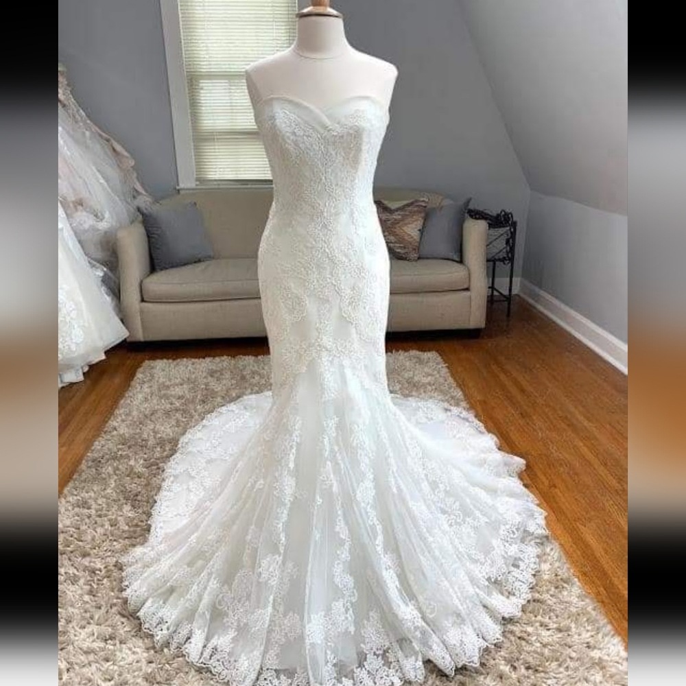 La sposa "mullet" wedding dress